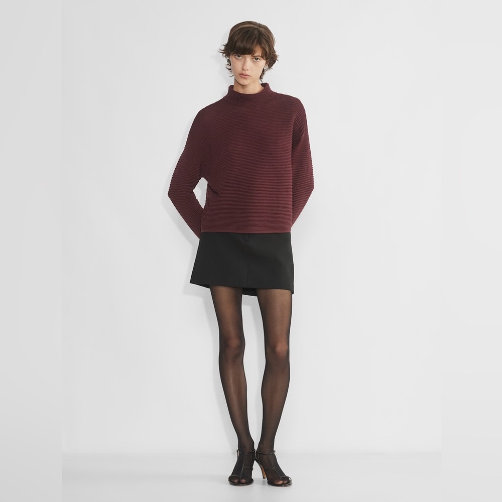 NWOT Aritzia Babaton Burgundy Ambrosio Turtleneck